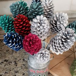 PINE CONES READY FOR YOUR CHRISTMAS CRAFTS