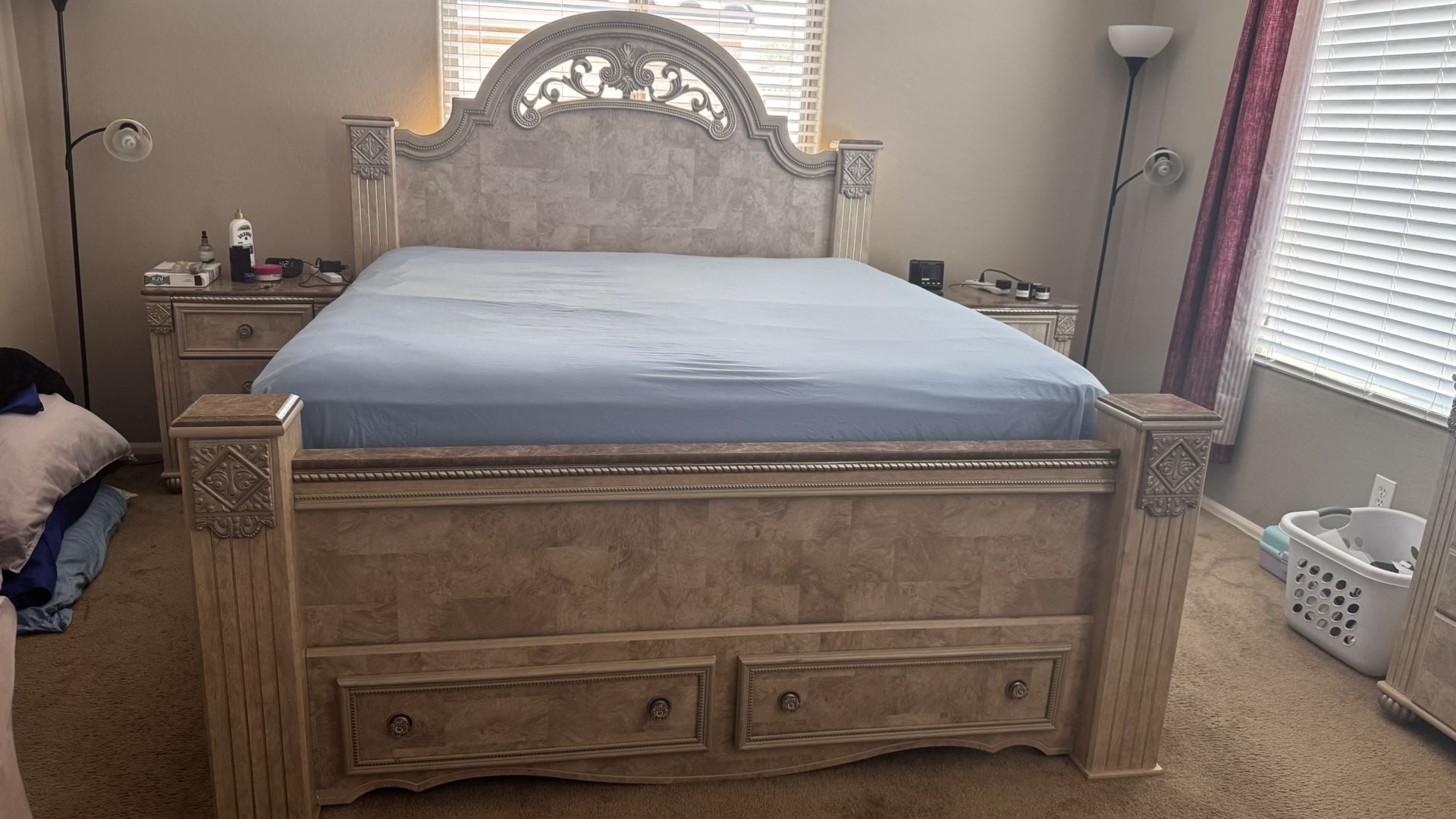 King Sized Bedroom Set