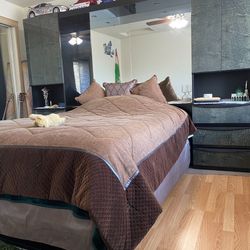 Italian Queen size bed set.