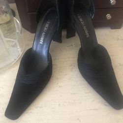 Designer ~ Ladies Black Heels Excellent Condition 81/2