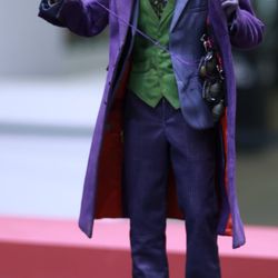 DC 1/4 Joker Statue