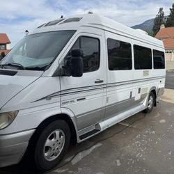 Road trek 2006 Sprinter Motorhome