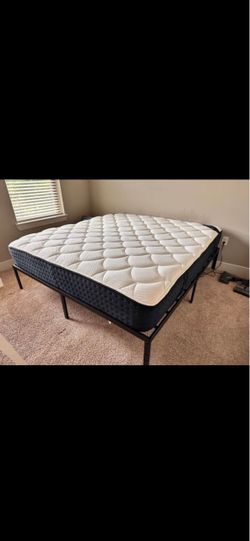 King DreamCloud Premier Memory Foam Mattress