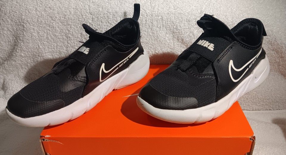Nike Boys Children Kids Flex Runner DJ6040 002 Black White Running Shoes Sneakers Size 1.5Y