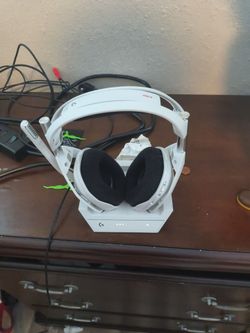 Astro a50x white with base station