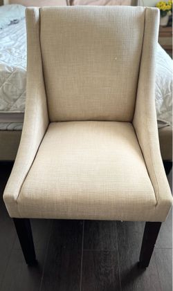 Set of accent chairs (2)