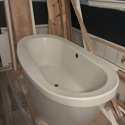 Soaking tub