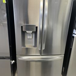 LG French Door Refrigerator In Stainless Steel 