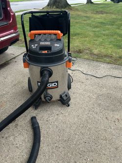 RIDGID - 16 Gal. 6.5 Peak HP Stainless Steel Shop Vacuum Wet Dry Vac with Fine Dust Filter, Locking