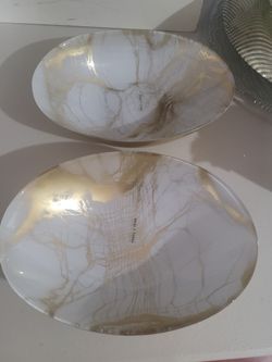 White and Gold Marbleized Oval Bowls