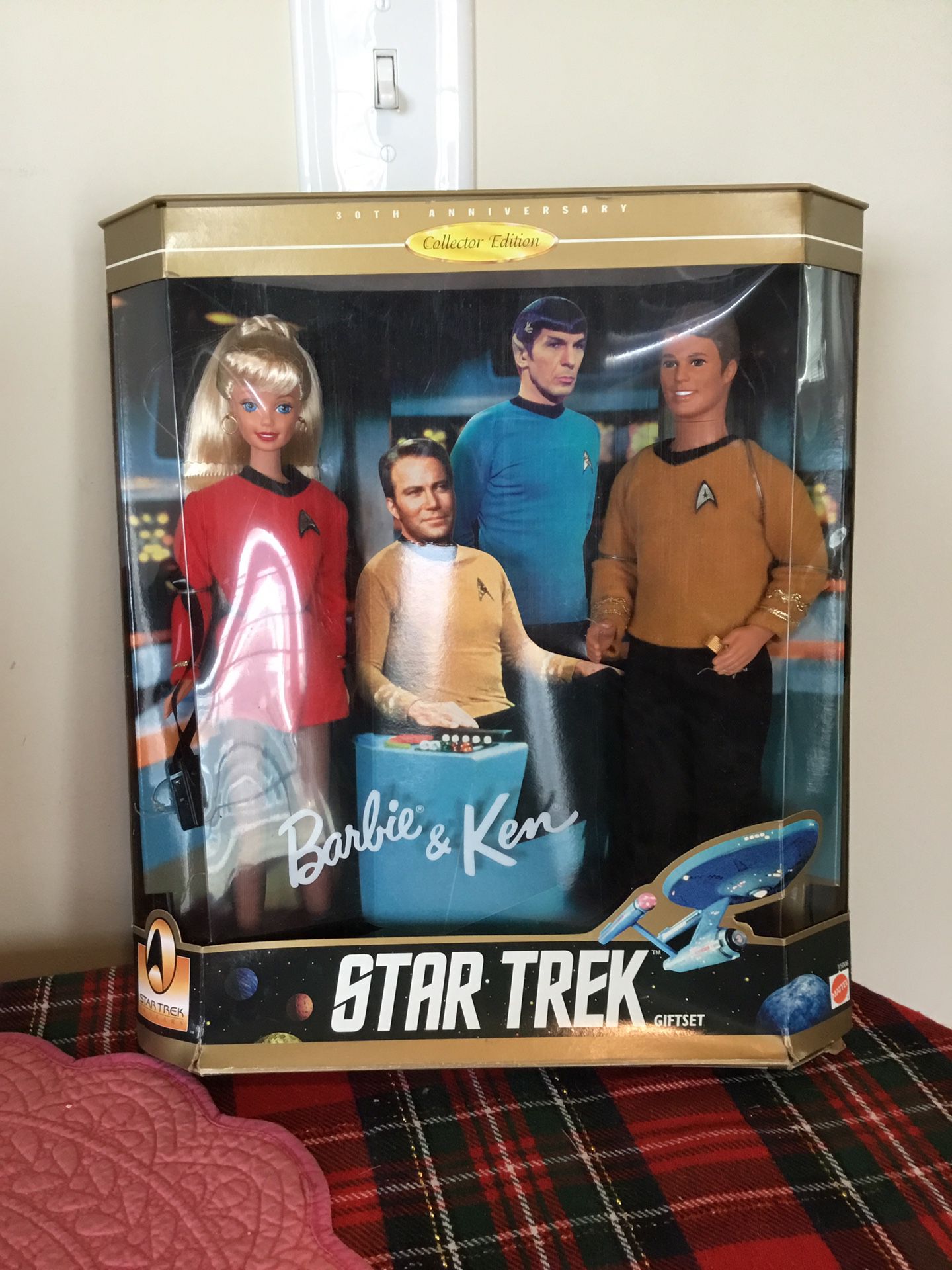 Mattel 1996 Barbie & Ken Star Trek 30th Anniversary Gift Set