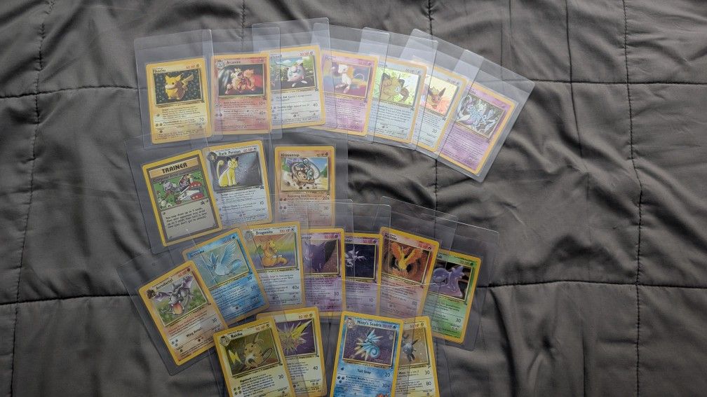 Pokemon Vintage WOTC Black Star + Fossil Holo LOT!! 21 CARDS.