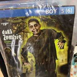Halloween Costume Zombie