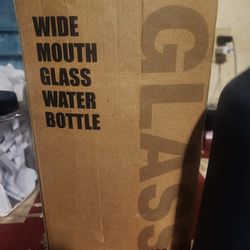 Glass water bottle  
100 oz (300ml)