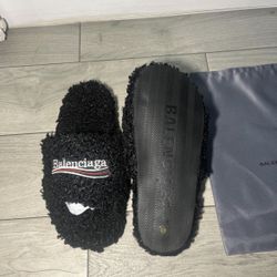 Balenciaga Slides