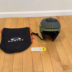 Ski Helmet Oakley Mod5 MIPS.Size Large 