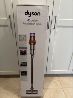 Dyson V15 Detect (brand new) Total Clean Extra Cordless Stick Vacuum