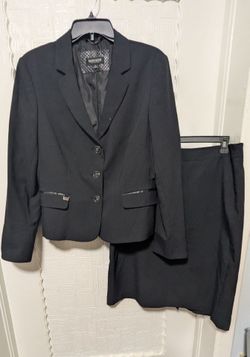 Women's skirt/blazer set