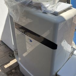 Whynter portable AC with hoses 