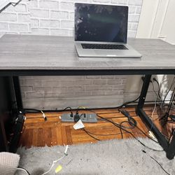 “47-Inch Modern Computer Desk – Perfect for Home Office, Study, or Small Spaces – Great Deal!”