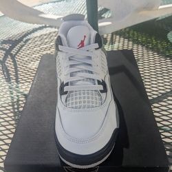 Jordan 4 Retro 1y