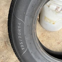Tire 195/70 R14
