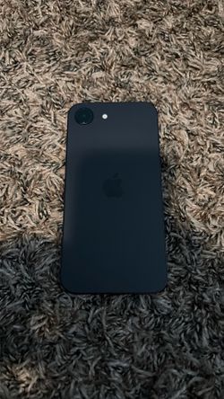 iPhone 16e