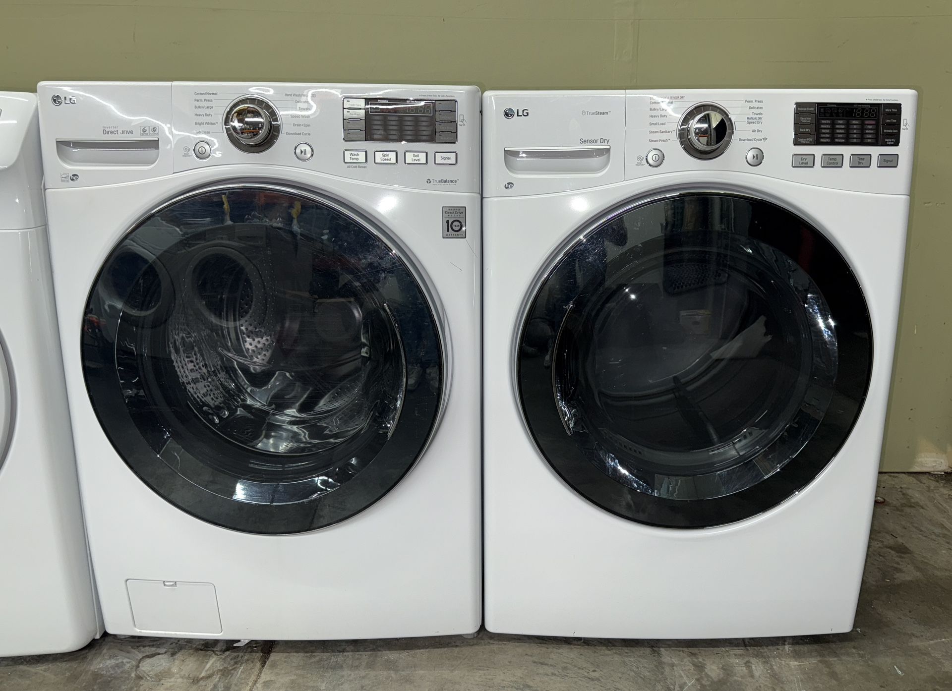LG Xl Capacity Electric Washer & Dryer