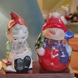 VINTAGE CERAMIC S&P XMAS PAIR