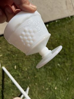 Milk glass ice cream cups