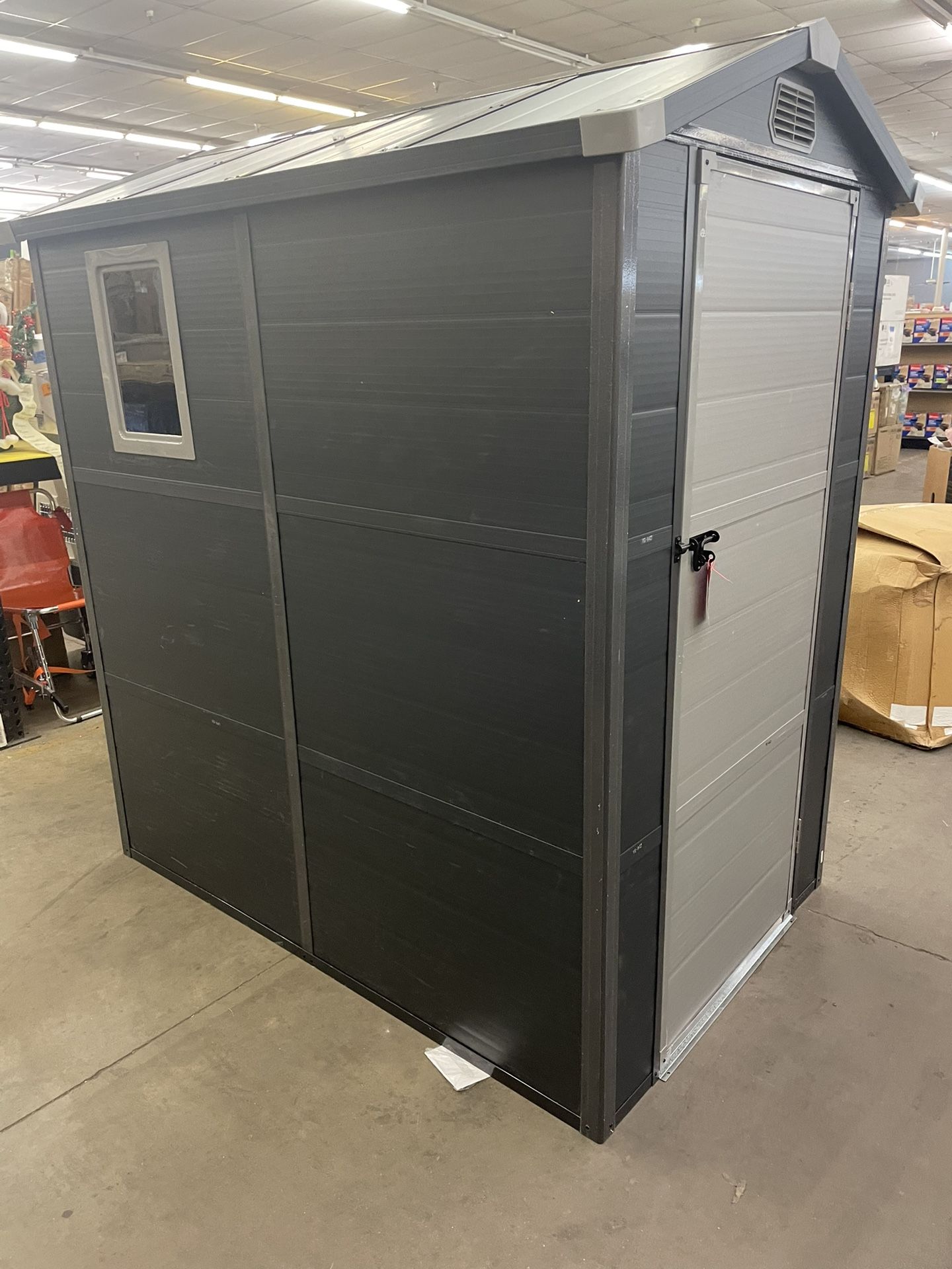 6x4 outdoor shed new fully assembled 350$ Fully assembled Will fit in back of a full size truck Pick up Phoenix 43rd ave and Indian School