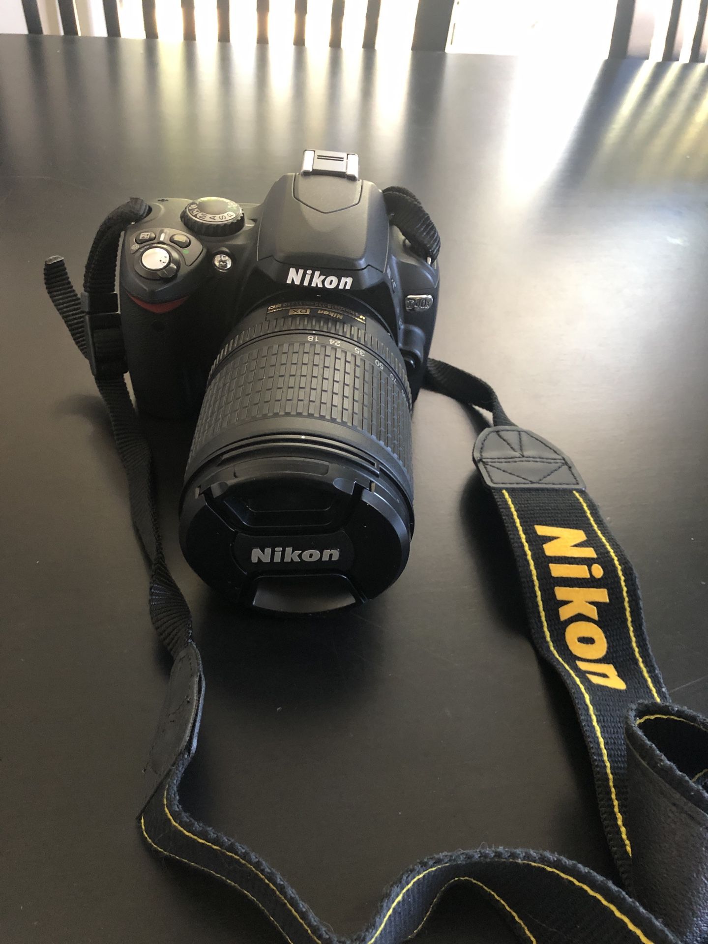 Nikon Zoom - Nikkor 18-135mm Camera Package