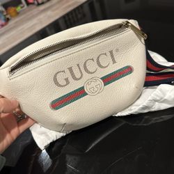 Gucci Print Belt Bag Vintage Logo Small White in Leather with