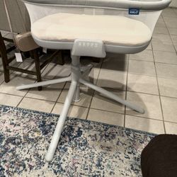 Halo BassiNest Swivel Sleeper 3.0S