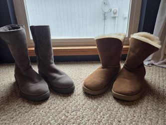 UPDATE....Uggz - Woman's 8.5 (Grey pair only)