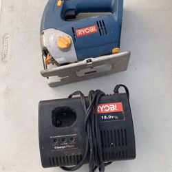 Tool Sale! Ryobi 18V ONE+ Cordless Orbital Jig Saw and Charger - Oferta de herramientas! Sierra caladora orbital inalámbrica Ryobi de 18V Con Cargador