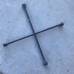 4 Way Tire / Lug Wrench