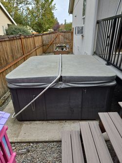 Hot tub