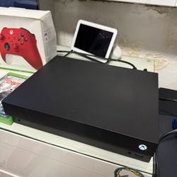 Xbox One X 1tb 2 Games 