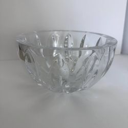 Reed & Barton Crystal Serving Bowl 7 Inch - Deep Cut Leaf Pattern - Like New