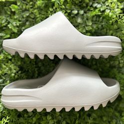 Adidas Yeezy Slide ‘Salt’ (Size 8, 7 And 6)