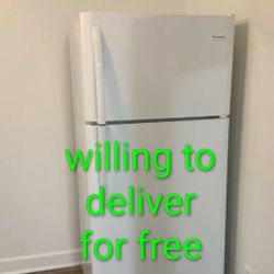 Frigidaire Apartment Size  Refrigerator 18  Cuft (Size 30" W 32" D 66" H