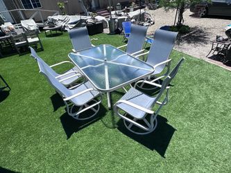 Outdoor patio table set