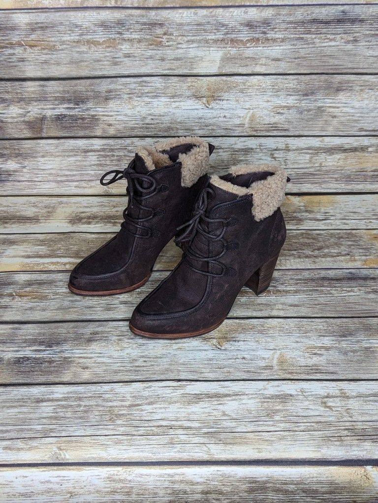 UGG Analise Boots. Womens Size 9