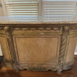 Bar And 2 Bar Stools 