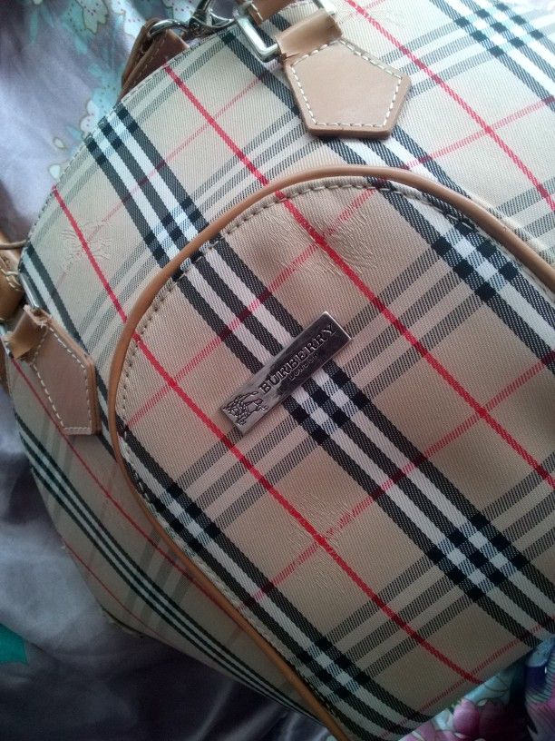 Burberry Purse 