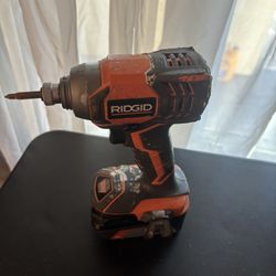 Ridgid R86034 Drill W/ battery 18v