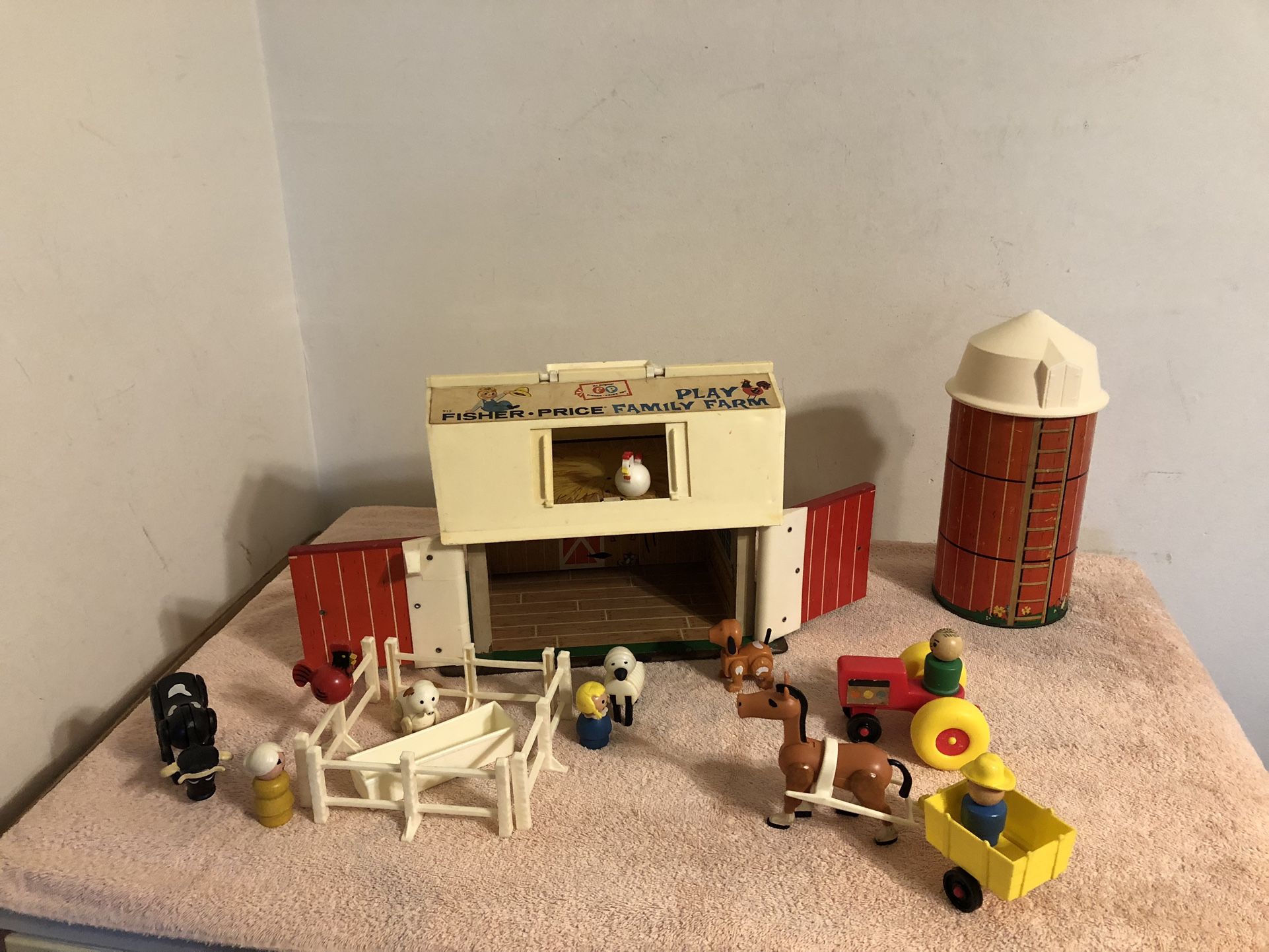 Vintage 1967 Fisher Price Little People Play Family Farm #915 100% Complete