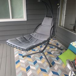 Outdoor Hanging Curved Steel Chaise