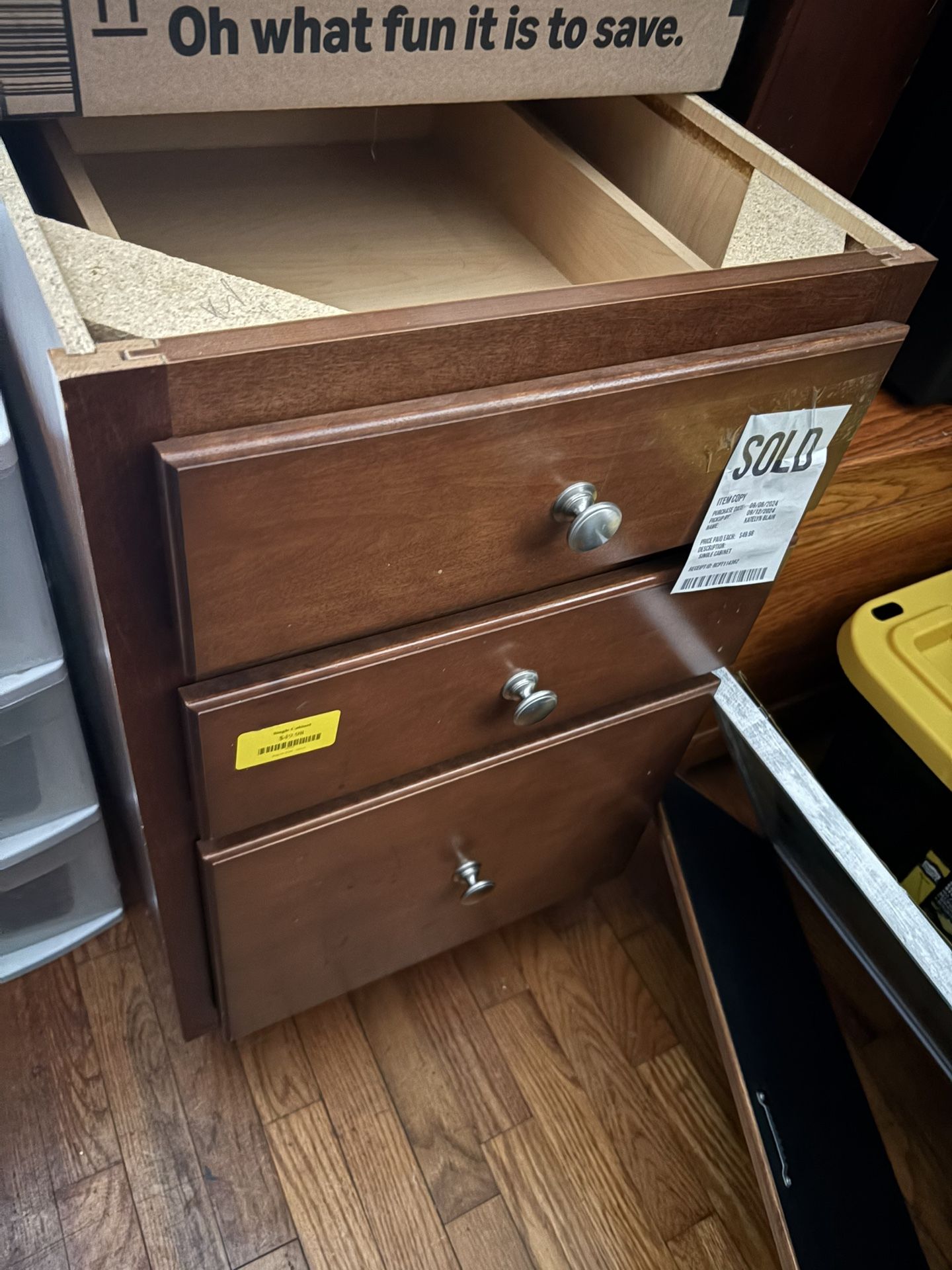 Cabinet